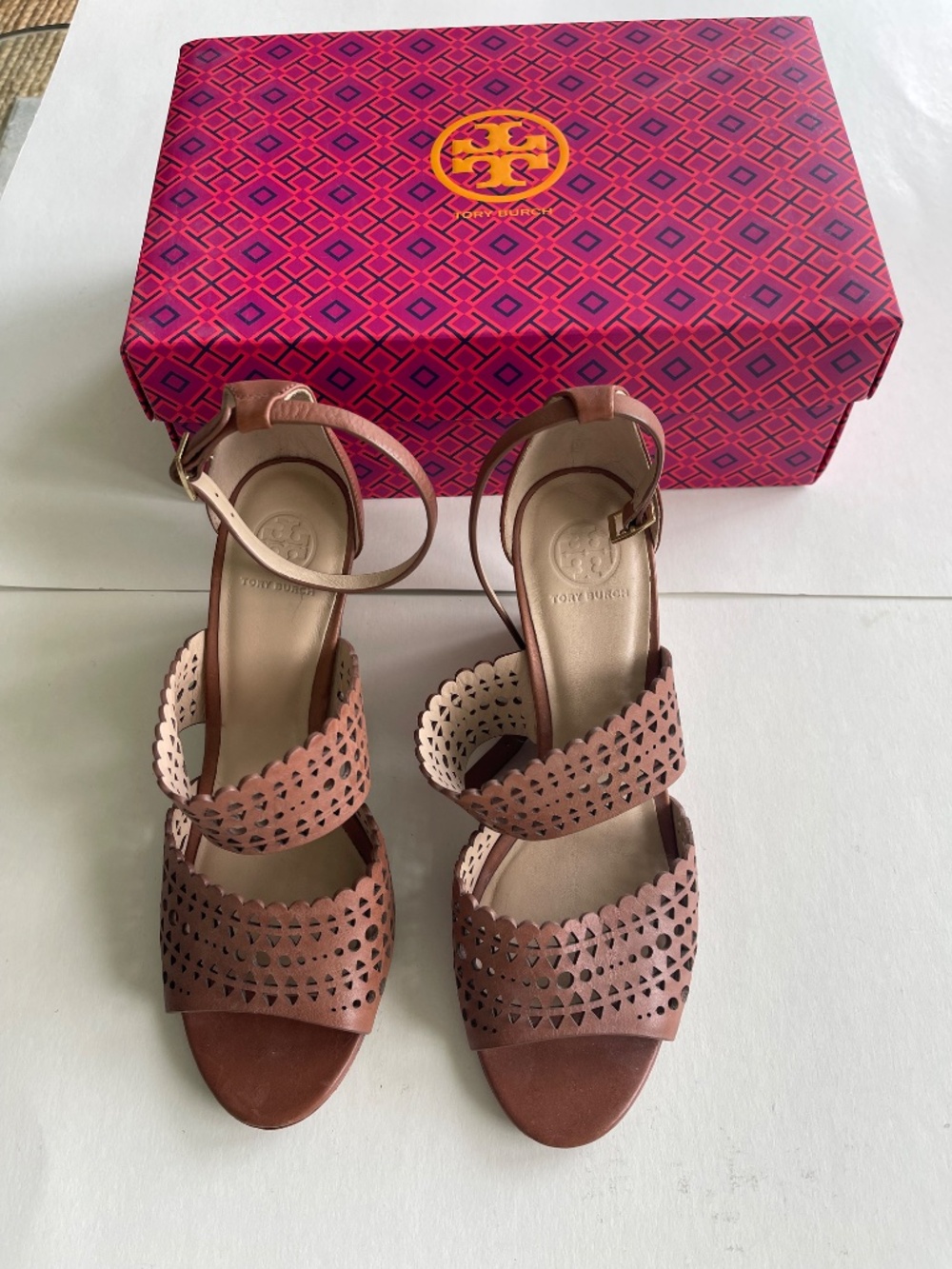 Tory Burch Perforated Gladiator Wedge Sandals with Box Women's size 8.5